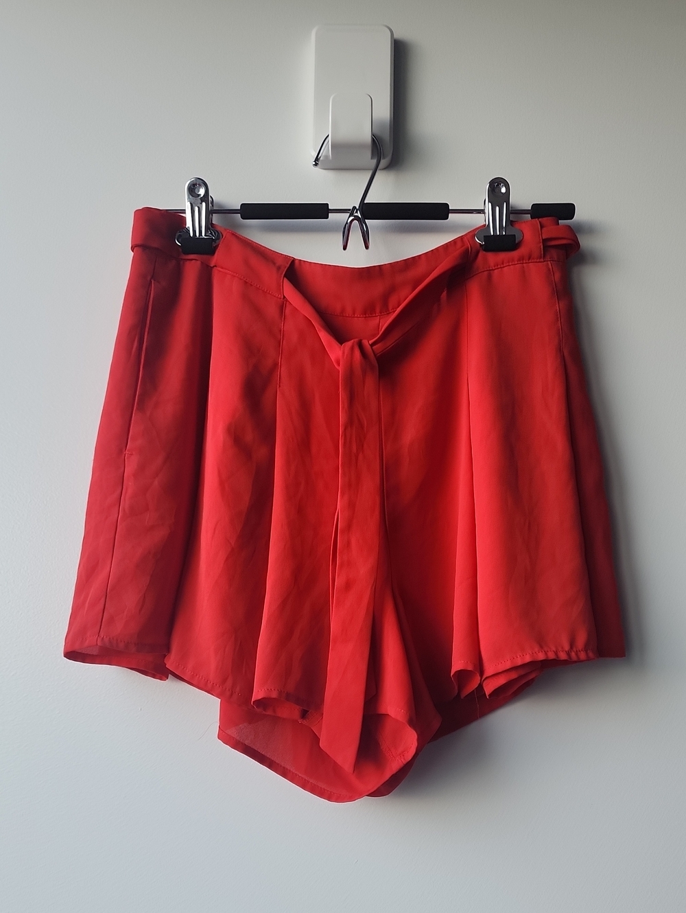 Sunday Best Aritiza Flowy Belted Tie Waist Pleated Skirt Shorts